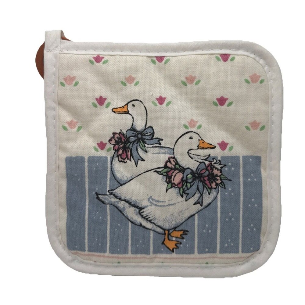 vintage kitchen potholders goose geese  7” wall hanging Grannycore!